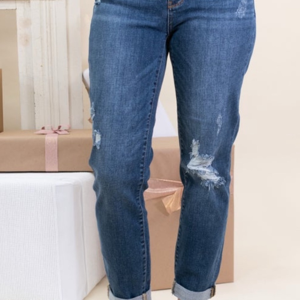 Judy Blue Distressed cropped Jeans